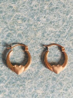 10K Gold Heart Hoop Earrings